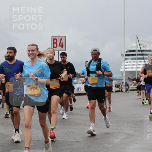 13.09.2026 - Kiel Lauf Andreas Tolksdorf http://msf.ph/oto/10465823 13.09.2026 12:06:46 Kiellinie 4, 38, 749, 10595, 1, 39, 3804, 4, 39, 39, 862, 12036 meine-sportfotos.de