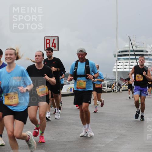13.09.2026 - Kiel Lauf Andreas Tolksdorf http://msf.ph/oto/10465838 13.09.2026 12:06:47 Kiellinie 10595, 3804, 4, 862, 12036, 3 meine-sportfotos.de