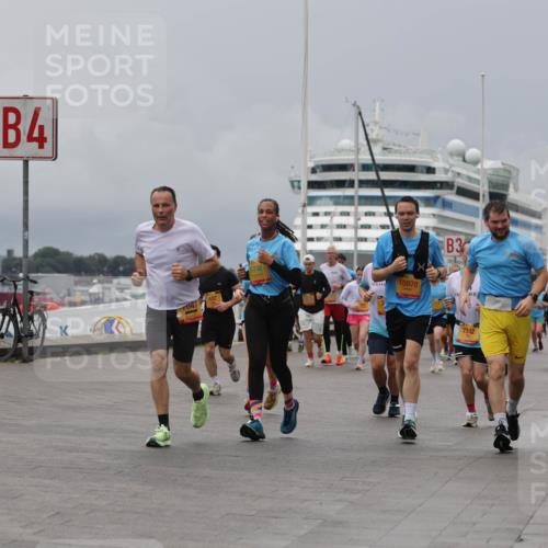 13.09.2026 - Kiel Lauf Andreas Tolksdorf http://msf.ph/oto/10465965 13.09.2026 12:06:51 Kiellinie 10880, 4, 047, 107, 8740, 3, 10978, 7342 meine-sportfotos.de