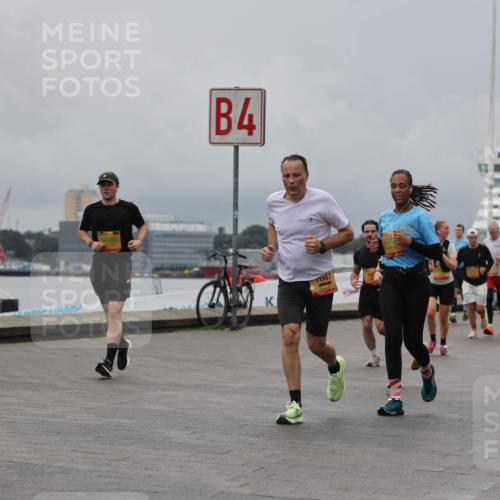 13.09.2026 - Kiel Lauf Andreas Tolksdorf http://msf.ph/oto/10465989 13.09.2026 12:06:52 Kiellinie 39, 10926, 10880, 4, 7047, 10978, 7342 meine-sportfotos.de