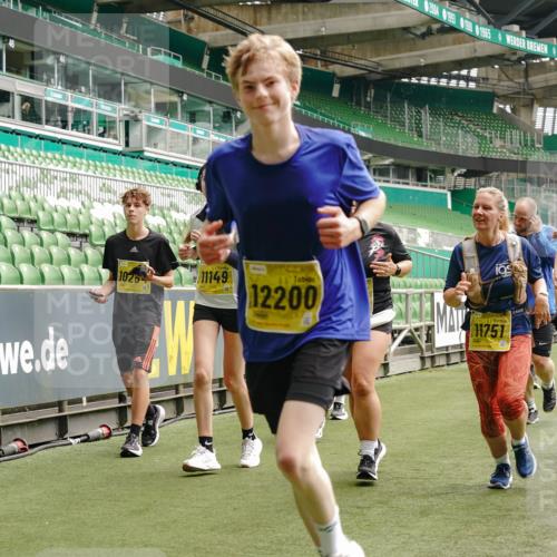 13.09.2026 - 21. swb-Marathon Bremen Michael Burmester http://msf.ph/oto/10466017 13.09.2026 10:35:34 Laufen im Stadion 10093, 10144, 10147, 10152, 10157, 10160, 10173, 10175, 10181, 10182, 10185, 10187, 10195, 10245, 10251, 10254, 10263, 10272, 10275, 10291, 10306, 10309, 10356, 10357, 10367, 10368, 10369, 10377, 10382, 10409, 10420, 10427, 10439, 10460, 10473, 10477, 10481, 10485, 10492, 10528, 10559, 10560, 10607, 10617, 10636, 10639, 10669, 10671, 10672, 10677, 10700, 10715, 10828, 10914, 10928, 11126, 11162, 11343, 11803, 11965, 10146, 10222 meine-sportfotos.de