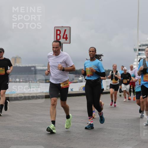 13.09.2026 - Kiel Lauf Andreas Tolksdorf http://msf.ph/oto/10466038 13.09.2026 12:06:52 Kiellinie 10880, 4, 10978, 7047 meine-sportfotos.de