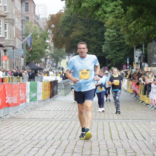 13.09.2026 - Kiel Lauf Yannick Fuchs http://msf.ph/oto/10466055 13.09.2026 09:59:40 Ziel 9332, 225, 2967, 3920, 5489, 6306, 10357, 11828, 2252, 7339, 7512, 8828, 11456, 3920, 6956, 10030 meine-sportfotos.de