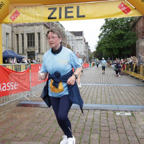 13.09.2026 - Kiel Lauf Yannick Fuchs http://msf.ph/oto/10466129 13.09.2026 09:59:58 Ziel 2252, 7339, 7512, 8828, 2967, 7339, 9332, 10357, 11456, 10473, 6306, 10357, 11828 meine-sportfotos.de