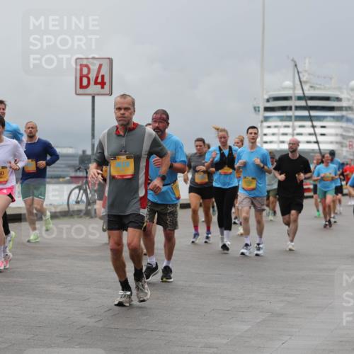 13.09.2026 - Kiel Lauf Andreas Tolksdorf http://msf.ph/oto/10466210 13.09.2026 12:07:00 Kiellinie 4, 8860, 39, 3619, 5701, 3 meine-sportfotos.de