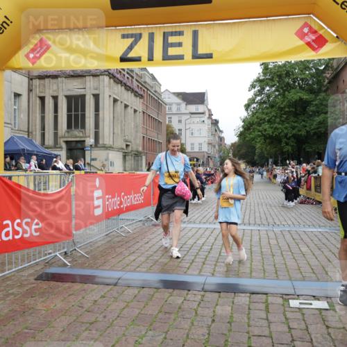 13.09.2026 - Kiel Lauf Yannick Fuchs http://msf.ph/oto/10466270 13.09.2026 10:00:25 Ziel 2087, 3531, 2252, 7512, 8828, 10473, 1396, 1566, 6137, 6430, 10169, 7339, 7512, 11456 meine-sportfotos.de