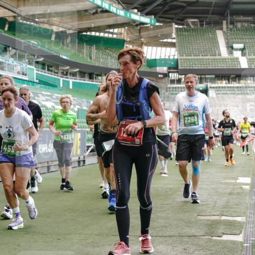 13.09.2026 - 21. swb-Marathon Bremen Michael Burmester http://msf.ph/oto/10466291 13.09.2026 13:13:24 Laufen im Stadion 118, 183, 270, 278, 349, 460, 514, 576, 600, 631, 695, 702, 933, 950, 1005, 1143, 1226, 1286, 1334, 1392, 1408, 1426, 1573, 1596, 1641, 1991, 2005, 2024, 2035, 2079, 2233, 2264, 2336, 2377, 2387, 2398, 2412, 2439, 2457, 2461, 2478, 2505, 2521, 2540, 2564, 2612, 2665, 2684, 2693, 2765, 2773, 2792, 2815, 2816, 2860, 2884, 2895, 2921, 2963, 2966, 2972, 2975, 3016, 3111, 3143, 3155, 3209, 3253, 3277, 3293, 3304, 3308, 3313, 3378, 3405, 3434, 3653, 3661 meine-sportfotos.de