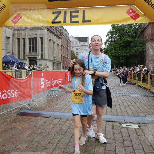 13.09.2026 - Kiel Lauf Yannick Fuchs http://msf.ph/oto/10466315 13.09.2026 10:00:28 Ziel 2087, 3531, 2252, 8828, 10473, 1396, 1566, 6137, 6430, 10169, 2252, 7339, 7512, 11456 meine-sportfotos.de