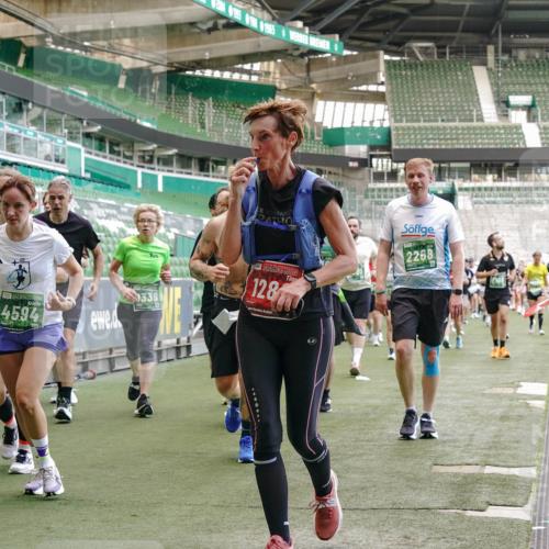 13.09.2026 - 21. swb-Marathon Bremen Michael Burmester http://msf.ph/oto/10466318 13.09.2026 13:13:24 Laufen im Stadion 118, 183, 270, 278, 349, 460, 514, 576, 600, 631, 695, 702, 933, 950, 1005, 1143, 1226, 1286, 1334, 1392, 1408, 1426, 1573, 1596, 1641, 1991, 2005, 2024, 2035, 2079, 2233, 2264, 2336, 2377, 2387, 2398, 2412, 2439, 2457, 2461, 2478, 2505, 2521, 2540, 2564, 2612, 2665, 2684, 2693, 2765, 2773, 2792, 2815, 2816, 2860, 2884, 2895, 2921, 2963, 2966, 2972, 2975, 3016, 3111, 3143, 3155, 3209, 3253, 3277, 3293, 3304, 3308, 3313, 3378, 3405, 3434, 3653, 3661 meine-sportfotos.de
