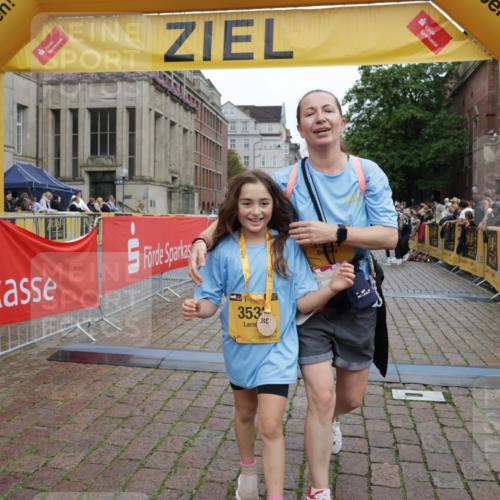13.09.2026 - Kiel Lauf Yannick Fuchs http://msf.ph/oto/10466325 13.09.2026 10:00:28 Ziel 2087, 3531, 2252, 8828, 10473, 1396, 1566, 6137, 6430, 10169, 2252, 7339, 7512, 11456 meine-sportfotos.de