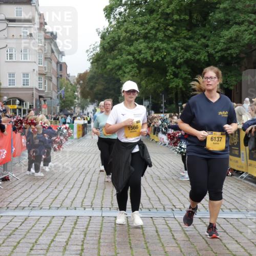 13.09.2026 - Kiel Lauf Yannick Fuchs http://msf.ph/oto/10466383 13.09.2026 10:00:40 Ziel 1396, 1566, 6137, 6430, 10169, 2087, 3531, 10473, 4868, 4874, 8828, 10473 meine-sportfotos.de