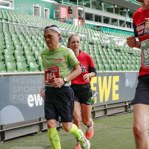 13.09.2026 - 21. swb-Marathon Bremen Michael Burmester http://msf.ph/oto/10466429 13.09.2026 12:56:53 Laufen im Stadion 307, 334, 411, 431, 465, 655, 769, 776, 854, 857, 876, 913, 926, 948, 1010, 1058, 1130, 1254, 1537, 1601, 1645, 1750, 1809, 1900, 1972, 2001, 2040, 2051, 2075, 2122, 2260, 2319, 2324, 2402, 2473, 2493, 2535, 2604, 2634, 2640, 2671, 2761, 2812, 2904, 2948, 3051, 3057, 3078, 3119, 3192, 3202, 3290, 3348, 3411, 3450, 3458, 3508, 3514, 3634, 3685, 3690, 3760, 3813, 3866, 3939, 4101, 4135, 4171, 4316, 4319, 4413, 4455, 4479, 4733, 5277, 5430, 5530, 2498, 3085 meine-sportfotos.de