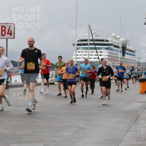 13.09.2026 - Kiel Lauf Andreas Tolksdorf http://msf.ph/oto/10466488 13.09.2026 12:07:13 Kiellinie 4, 3472, 471, 4593, 3 meine-sportfotos.de