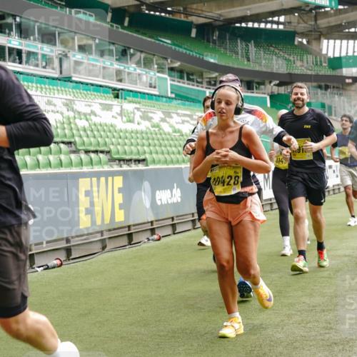 13.09.2026 - 21. swb-Marathon Bremen Michael Burmester http://msf.ph/oto/10466516 13.09.2026 10:35:40 Laufen im Stadion 10093, 10144, 10147, 10152, 10157, 10160, 10173, 10175, 10181, 10182, 10185, 10187, 10195, 10245, 10251, 10263, 10272, 10275, 10278, 10291, 10306, 10309, 10338, 10356, 10357, 10367, 10368, 10369, 10377, 10382, 10403, 10409, 10411, 10420, 10427, 10439, 10473, 10477, 10481, 10485, 10492, 10528, 10531, 10559, 10560, 10569, 10607, 10617, 10636, 10639, 10669, 10671, 10672, 10677, 10700, 10715, 10828, 10914, 10928, 11126, 11162, 11343, 11803, 11965, 10146, 10222 meine-sportfotos.de