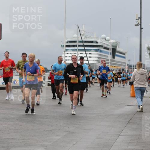 13.09.2026 - Kiel Lauf Andreas Tolksdorf http://msf.ph/oto/10466547 13.09.2026 12:07:15 Kiellinie 4, 6117, 4716, 3128 meine-sportfotos.de