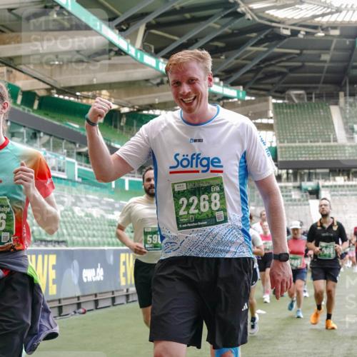 13.09.2026 - 21. swb-Marathon Bremen Michael Burmester http://msf.ph/oto/10466559 13.09.2026 13:13:28 Laufen im Stadion 118, 183, 270, 278, 349, 460, 514, 576, 600, 631, 695, 702, 933, 950, 1005, 1143, 1226, 1286, 1334, 1392, 1408, 1426, 1573, 1596, 1641, 1991, 2005, 2024, 2035, 2079, 2233, 2264, 2336, 2377, 2387, 2398, 2412, 2439, 2457, 2461, 2478, 2505, 2521, 2540, 2564, 2612, 2665, 2684, 2693, 2765, 2773, 2792, 2815, 2816, 2860, 2884, 2895, 2921, 2963, 2966, 2972, 2975, 3016, 3111, 3143, 3155, 3209, 3253, 3277, 3293, 3304, 3308, 3313, 3378, 3405, 3428, 3434, 3653, 3661 meine-sportfotos.de
