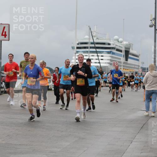 13.09.2026 - Kiel Lauf Andreas Tolksdorf http://msf.ph/oto/10466571 13.09.2026 12:07:15 Kiellinie 3569, 4, 4716, 3128 meine-sportfotos.de