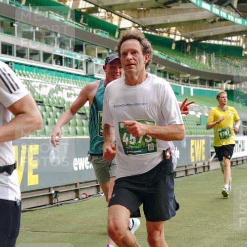 13.09.2026 - 21. swb-Marathon Bremen Michael Burmester http://msf.ph/oto/10466622 13.09.2026 12:56:58 Laufen im Stadion 307, 334, 411, 431, 465, 655, 769, 776, 854, 857, 876, 909, 913, 926, 948, 1010, 1058, 1130, 1254, 1535, 1537, 1601, 1645, 1750, 1809, 1881, 1900, 1972, 2001, 2040, 2051, 2075, 2122, 2260, 2324, 2371, 2402, 2423, 2473, 2493, 2535, 2604, 2634, 2640, 2671, 2761, 2812, 2903, 2904, 2948, 3051, 3057, 3078, 3119, 3192, 3202, 3290, 3348, 3411, 3450, 3458, 3508, 3514, 3634, 3685, 3690, 3760, 3813, 3866, 3939, 4101, 4135, 4171, 4316, 4319, 4413, 4455, 4479, 4733, 5277, 5430, 5530 meine-sportfotos.de