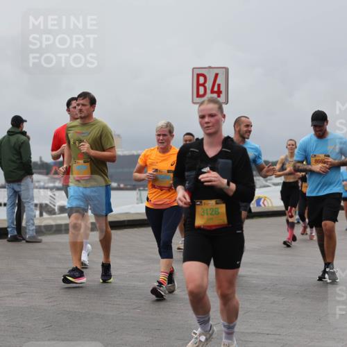 13.09.2026 - Kiel Lauf Andreas Tolksdorf http://msf.ph/oto/10466636 13.09.2026 12:07:18 Kiellinie 39, 3569, 4, 3128, 866 meine-sportfotos.de