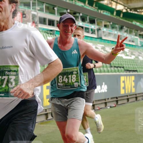 13.09.2026 - 21. swb-Marathon Bremen Michael Burmester http://msf.ph/oto/10466638 13.09.2026 12:56:58 Laufen im Stadion 307, 334, 411, 431, 465, 655, 769, 776, 854, 857, 876, 909, 913, 926, 948, 1010, 1058, 1130, 1254, 1535, 1537, 1601, 1645, 1750, 1809, 1881, 1900, 1972, 2001, 2040, 2051, 2075, 2122, 2260, 2324, 2371, 2402, 2423, 2473, 2493, 2535, 2604, 2634, 2640, 2671, 2761, 2812, 2903, 2904, 2948, 3051, 3057, 3078, 3119, 3192, 3202, 3290, 3348, 3411, 3450, 3458, 3508, 3514, 3634, 3685, 3690, 3760, 3813, 3866, 3939, 4101, 4135, 4171, 4316, 4319, 4413, 4455, 4479, 4733, 5277, 5430, 5530 meine-sportfotos.de