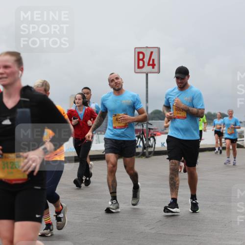 13.09.2026 - Kiel Lauf Andreas Tolksdorf http://msf.ph/oto/10466668 13.09.2026 12:07:19 Kiellinie 38, 0585, 3126, 1, 30, 4, 8663 meine-sportfotos.de