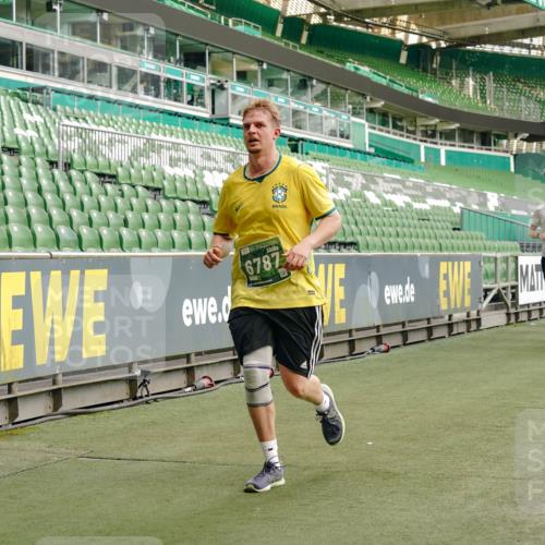 13.09.2026 - 21. swb-Marathon Bremen Michael Burmester http://msf.ph/oto/10466686 13.09.2026 12:56:59 Laufen im Stadion 307, 334, 411, 431, 465, 655, 769, 776, 854, 857, 876, 909, 913, 926, 948, 1010, 1058, 1130, 1254, 1535, 1537, 1601, 1645, 1750, 1809, 1881, 1900, 1972, 2001, 2040, 2051, 2075, 2122, 2260, 2324, 2371, 2402, 2423, 2473, 2493, 2535, 2604, 2634, 2640, 2671, 2761, 2812, 2903, 2904, 2948, 3051, 3057, 3078, 3119, 3182, 3192, 3202, 3290, 3348, 3411, 3450, 3458, 3508, 3514, 3634, 3685, 3690, 3760, 3813, 3866, 3939, 4101, 4135, 4171, 4316, 4319, 4413, 4455, 4479, 4733, 5277, 5430, 5530 meine-sportfotos.de