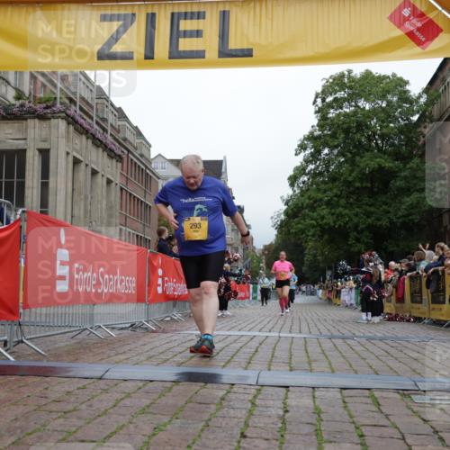 13.09.2026 - Kiel Lauf Yannick Fuchs http://msf.ph/oto/10466714 13.09.2026 10:01:14 Ziel 293, 5497, 6719, 8730, 1396, 4868, 4874, 6430, 10169, 2574, 1396, 1566, 6137, 10169 meine-sportfotos.de