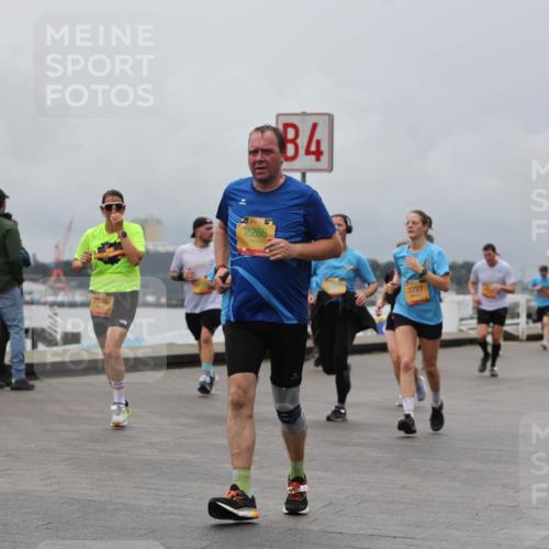 13.09.2026 - Kiel Lauf Andreas Tolksdorf http://msf.ph/oto/10466755 13.09.2026 12:07:23 Kiellinie 2529, 38, 2266, 4, 3787 meine-sportfotos.de