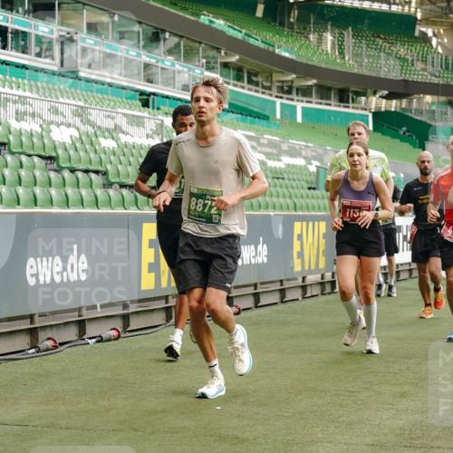 13.09.2026 - 21. swb-Marathon Bremen Michael Burmester http://msf.ph/oto/10466760 13.09.2026 12:57:02 Laufen im Stadion 307, 334, 411, 431, 465, 655, 769, 776, 854, 857, 876, 909, 926, 948, 1010, 1130, 1254, 1535, 1537, 1601, 1750, 1752, 1809, 1881, 1900, 1972, 2001, 2040, 2051, 2075, 2122, 2260, 2324, 2371, 2402, 2423, 2473, 2493, 2535, 2604, 2634, 2640, 2671, 2761, 2812, 2903, 2904, 2948, 3051, 3078, 3119, 3182, 3202, 3290, 3348, 3411, 3450, 3458, 3508, 3514, 3634, 3685, 3690, 3760, 3813, 3866, 3939, 4101, 4135, 4171, 4316, 4319, 4413, 4455, 4479, 4733, 5277, 5430, 5530 meine-sportfotos.de