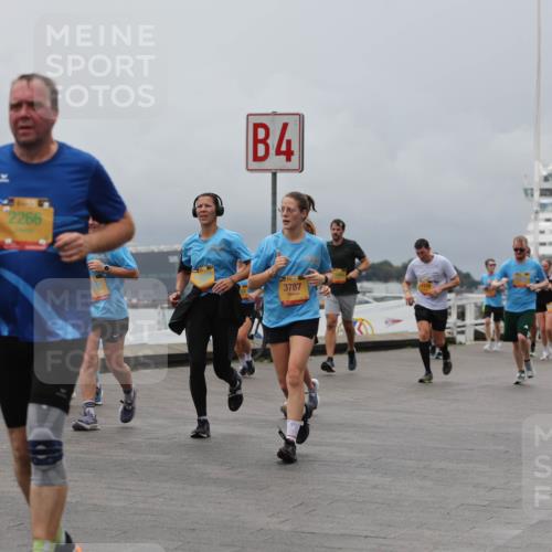 13.09.2026 - Kiel Lauf Andreas Tolksdorf http://msf.ph/oto/10466782 13.09.2026 12:07:24 Kiellinie 2529, 2266, 4, 3787 meine-sportfotos.de