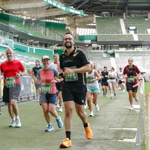13.09.2026 - 21. swb-Marathon Bremen Michael Burmester http://msf.ph/oto/10466801 13.09.2026 13:13:31 Laufen im Stadion 118, 183, 270, 278, 349, 460, 514, 576, 600, 631, 695, 702, 768, 933, 950, 956, 1005, 1143, 1286, 1334, 1392, 1408, 1426, 1573, 1596, 1641, 1991, 2005, 2024, 2035, 2079, 2233, 2264, 2336, 2377, 2387, 2398, 2412, 2439, 2457, 2461, 2478, 2505, 2521, 2540, 2564, 2612, 2665, 2684, 2693, 2765, 2773, 2792, 2815, 2816, 2829, 2860, 2884, 2887, 2895, 2921, 2963, 2966, 2972, 2975, 3016, 3111, 3143, 3155, 3209, 3253, 3277, 3293, 3304, 3313, 3378, 3405, 3428, 3434, 3653, 3661 meine-sportfotos.de