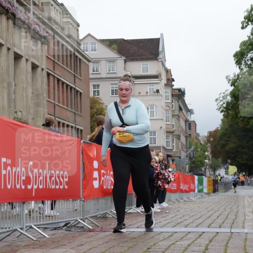 13.09.2026 - Kiel Lauf Yannick Fuchs http://msf.ph/oto/10466813 13.09.2026 10:01:31 Ziel 2574, 293, 5497, 6719, 8730, 4702, 4868, 4874 meine-sportfotos.de