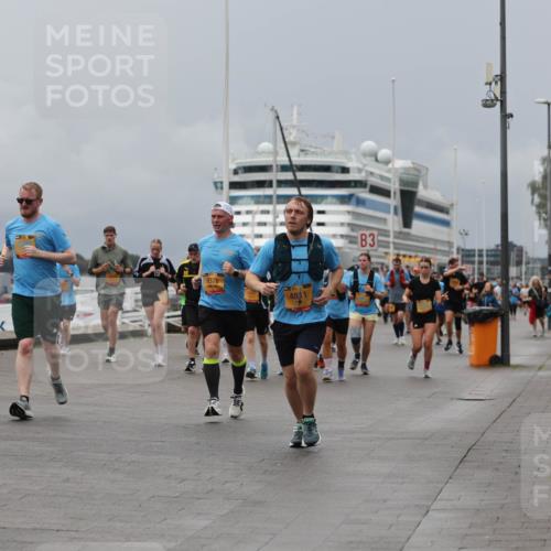 13.09.2026 - Kiel Lauf Andreas Tolksdorf http://msf.ph/oto/10466833 13.09.2026 12:07:28 Kiellinie 11178, 4, 9376, 4811, 3 meine-sportfotos.de