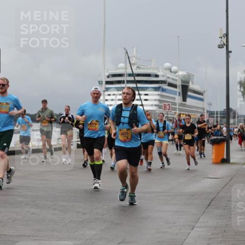 13.09.2026 - Kiel Lauf Andreas Tolksdorf http://msf.ph/oto/10466843 13.09.2026 12:07:28 Kiellinie 11178, 4, 9376, 4811, 3 meine-sportfotos.de