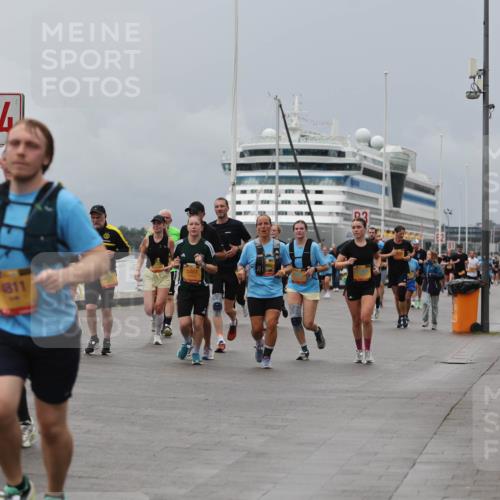 13.09.2026 - Kiel Lauf Andreas Tolksdorf http://msf.ph/oto/10466892 13.09.2026 12:07:30 Kiellinie 4, 1811, 3467, 3 meine-sportfotos.de