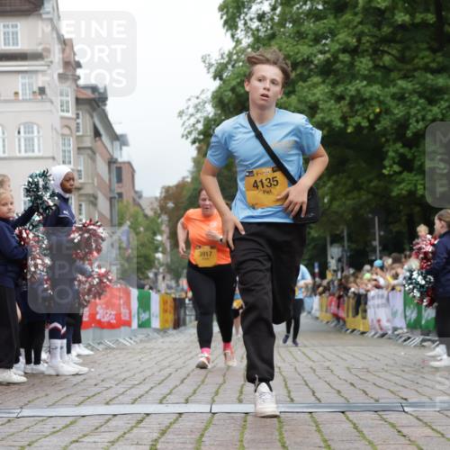 13.09.2026 - Kiel Lauf Yannick Fuchs http://msf.ph/oto/10466896 13.09.2026 10:02:17 Ziel 3917, 4135, 8297, 844, 4702, 129, 565, 3131, 4673 meine-sportfotos.de