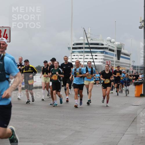 13.09.2026 - Kiel Lauf Andreas Tolksdorf http://msf.ph/oto/10466906 13.09.2026 12:07:31 Kiellinie 4811, 84, 3467, 3 meine-sportfotos.de
