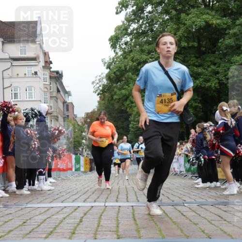 13.09.2026 - Kiel Lauf Yannick Fuchs http://msf.ph/oto/10466916 13.09.2026 10:02:17 Ziel 3917, 4135, 8297, 844, 4702, 129, 565, 3131, 4673 meine-sportfotos.de