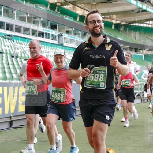 13.09.2026 - 21. swb-Marathon Bremen Michael Burmester http://msf.ph/oto/10466951 13.09.2026 13:13:32 Laufen im Stadion 118, 183, 270, 278, 349, 460, 514, 576, 600, 631, 695, 702, 768, 933, 950, 956, 1005, 1143, 1286, 1334, 1392, 1408, 1426, 1573, 1596, 1641, 1991, 2005, 2024, 2035, 2079, 2233, 2264, 2336, 2387, 2398, 2412, 2439, 2457, 2461, 2478, 2505, 2521, 2540, 2564, 2612, 2665, 2684, 2693, 2765, 2773, 2792, 2815, 2816, 2829, 2860, 2884, 2887, 2895, 2921, 2963, 2966, 2972, 2975, 3016, 3111, 3143, 3155, 3209, 3253, 3277, 3293, 3304, 3313, 3378, 3405, 3428, 3434, 3653, 3661 meine-sportfotos.de