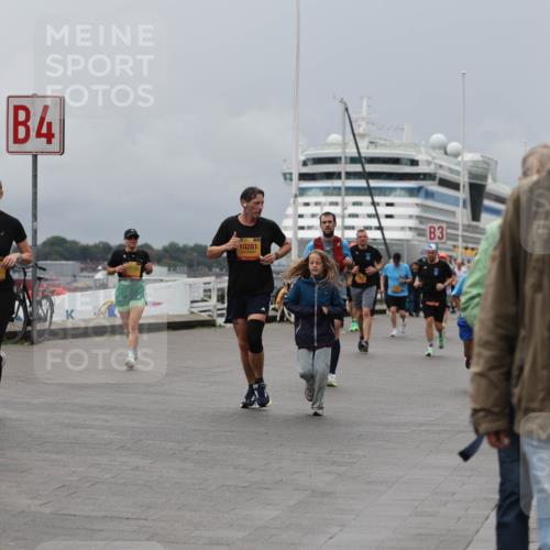 13.09.2026 - Kiel Lauf Andreas Tolksdorf http://msf.ph/oto/10467046 13.09.2026 12:07:37 Kiellinie 9890, 4, 10281, 3 meine-sportfotos.de