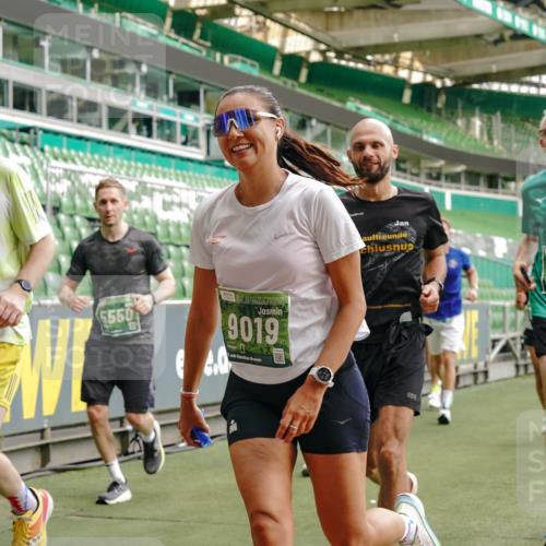 13.09.2026 - 21. swb-Marathon Bremen Michael Burmester http://msf.ph/oto/10467049 13.09.2026 12:57:07 Laufen im Stadion 307, 334, 411, 431, 465, 655, 769, 776, 854, 857, 876, 909, 926, 948, 1010, 1130, 1254, 1535, 1537, 1601, 1750, 1752, 1809, 1881, 1900, 1972, 2001, 2040, 2046, 2051, 2075, 2122, 2260, 2324, 2371, 2402, 2423, 2473, 2493, 2535, 2604, 2634, 2640, 2671, 2761, 2812, 2903, 2904, 2948, 3051, 3078, 3119, 3182, 3202, 3290, 3319, 3348, 3411, 3450, 3458, 3508, 3514, 3634, 3685, 3690, 3760, 3813, 3866, 3939, 4101, 4135, 4171, 4316, 4319, 4413, 4455, 4479, 4733 meine-sportfotos.de