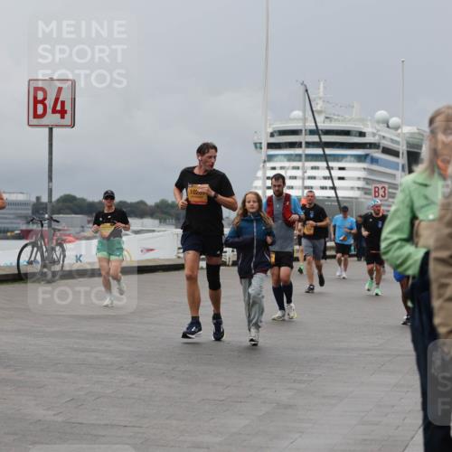 13.09.2026 - Kiel Lauf Andreas Tolksdorf http://msf.ph/oto/10467070 13.09.2026 12:07:38 Kiellinie 9890, 4, 1020, 3 meine-sportfotos.de