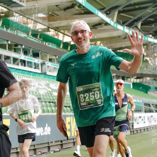 13.09.2026 - 21. swb-Marathon Bremen Michael Burmester http://msf.ph/oto/10467104 13.09.2026 12:57:08 Laufen im Stadion 307, 334, 411, 431, 465, 655, 769, 776, 854, 857, 876, 909, 926, 948, 1010, 1130, 1254, 1535, 1537, 1601, 1750, 1752, 1809, 1881, 1900, 1972, 2001, 2040, 2046, 2051, 2075, 2122, 2260, 2324, 2371, 2402, 2423, 2473, 2493, 2535, 2604, 2634, 2640, 2671, 2761, 2812, 2903, 2904, 2948, 3051, 3078, 3119, 3182, 3202, 3290, 3319, 3348, 3411, 3450, 3458, 3508, 3514, 3634, 3685, 3690, 3760, 3813, 3866, 3939, 4101, 4135, 4171, 4316, 4319, 4455, 4479, 4733 meine-sportfotos.de