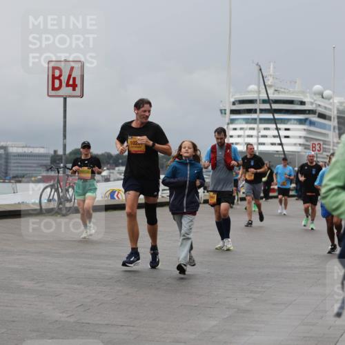 13.09.2026 - Kiel Lauf Andreas Tolksdorf http://msf.ph/oto/10467108 13.09.2026 12:07:38 Kiellinie 4, 10738, 1020, 1244, 3 meine-sportfotos.de