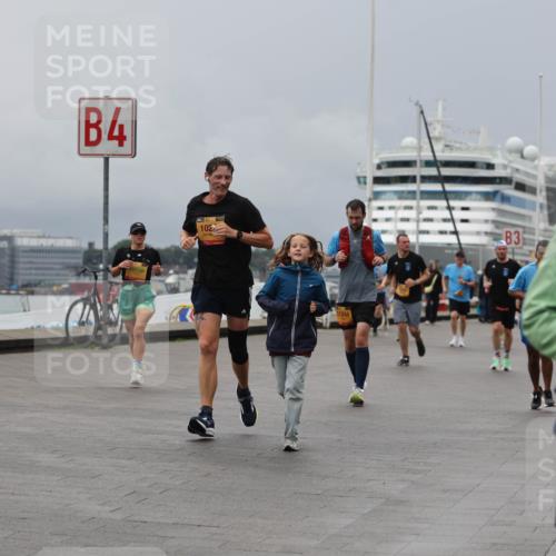 13.09.2026 - Kiel Lauf Andreas Tolksdorf http://msf.ph/oto/10467115 13.09.2026 12:07:38 Kiellinie 4, 102, 11244, 83 meine-sportfotos.de