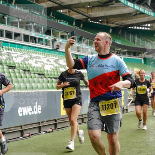 13.09.2026 - 21. swb-Marathon Bremen Michael Burmester http://msf.ph/oto/10467143 13.09.2026 10:35:50 Laufen im Stadion 10093, 10144, 10147, 10152, 10157, 10160, 10173, 10175, 10181, 10182, 10185, 10187, 10195, 10245, 10251, 10263, 10272, 10275, 10278, 10291, 10306, 10309, 10338, 10356, 10357, 10367, 10368, 10369, 10377, 10382, 10390, 10403, 10409, 10411, 10420, 10427, 10429, 10439, 10473, 10477, 10481, 10485, 10492, 10528, 10531, 10559, 10560, 10569, 10607, 10617, 10636, 10639, 10669, 10671, 10672, 10677, 10715, 10928, 11162, 11343, 11803, 11965, 10146, 10222 meine-sportfotos.de