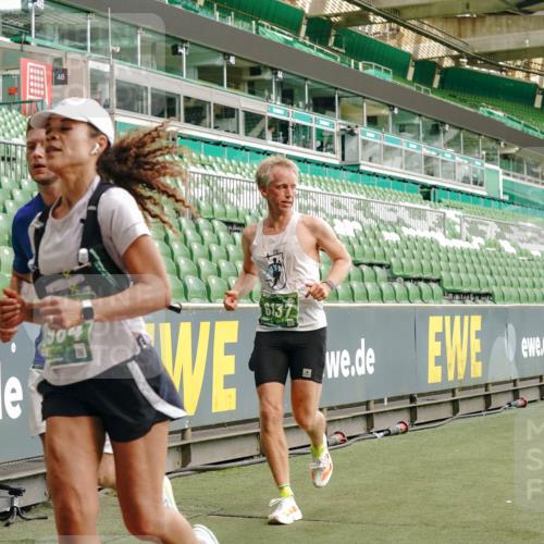 13.09.2026 - 21. swb-Marathon Bremen Michael Burmester http://msf.ph/oto/10467205 13.09.2026 12:57:10 Laufen im Stadion 307, 334, 411, 431, 465, 769, 776, 854, 857, 876, 909, 926, 948, 1010, 1130, 1191, 1199, 1254, 1535, 1601, 1750, 1752, 1809, 1881, 1900, 1972, 2001, 2040, 2046, 2051, 2075, 2122, 2260, 2324, 2371, 2402, 2423, 2473, 2493, 2535, 2604, 2634, 2640, 2671, 2761, 2812, 2903, 2904, 2948, 3051, 3078, 3119, 3182, 3202, 3290, 3319, 3348, 3411, 3450, 3458, 3508, 3514, 3634, 3685, 3690, 3760, 3813, 3866, 3939, 4101, 4135, 4171, 4316, 4319, 4455, 4479 meine-sportfotos.de