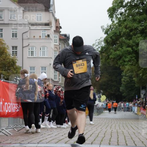 13.09.2026 - Kiel Lauf Yannick Fuchs http://msf.ph/oto/10467277 13.09.2026 10:04:16 Ziel 8443, 543, 4360, 8447, 8982, 11602, 543 meine-sportfotos.de