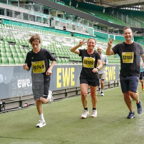 13.09.2026 - 21. swb-Marathon Bremen Michael Burmester http://msf.ph/oto/10467309 13.09.2026 10:35:52 Laufen im Stadion 10093, 10144, 10147, 10152, 10157, 10160, 10173, 10175, 10181, 10182, 10185, 10187, 10195, 10245, 10251, 10263, 10272, 10275, 10278, 10291, 10306, 10309, 10338, 10357, 10367, 10368, 10369, 10377, 10382, 10390, 10403, 10409, 10411, 10420, 10427, 10429, 10439, 10473, 10477, 10481, 10485, 10492, 10528, 10531, 10559, 10560, 10569, 10607, 10617, 10636, 10639, 10669, 10671, 10672, 10677, 10715, 10928, 11162, 11343, 11803, 11965, 10146, 10222 meine-sportfotos.de