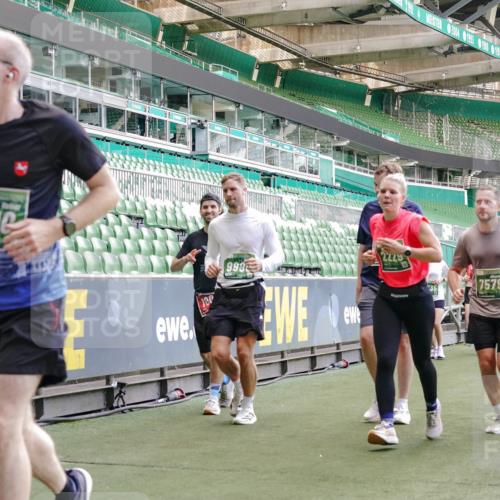 13.09.2026 - 21. swb-Marathon Bremen Michael Burmester http://msf.ph/oto/10467318 13.09.2026 13:13:36 Laufen im Stadion 118, 183, 270, 278, 349, 460, 514, 576, 600, 631, 695, 702, 768, 933, 950, 956, 1005, 1143, 1286, 1334, 1392, 1408, 1426, 1573, 1596, 1641, 1991, 2005, 2024, 2035, 2079, 2233, 2264, 2336, 2387, 2412, 2439, 2457, 2461, 2478, 2505, 2521, 2540, 2564, 2612, 2665, 2684, 2693, 2765, 2773, 2792, 2815, 2816, 2829, 2860, 2884, 2887, 2895, 2921, 2963, 2966, 2972, 2975, 3016, 3111, 3143, 3155, 3209, 3253, 3277, 3293, 3304, 3313, 3378, 3405, 3428, 3434, 3653, 3661 meine-sportfotos.de